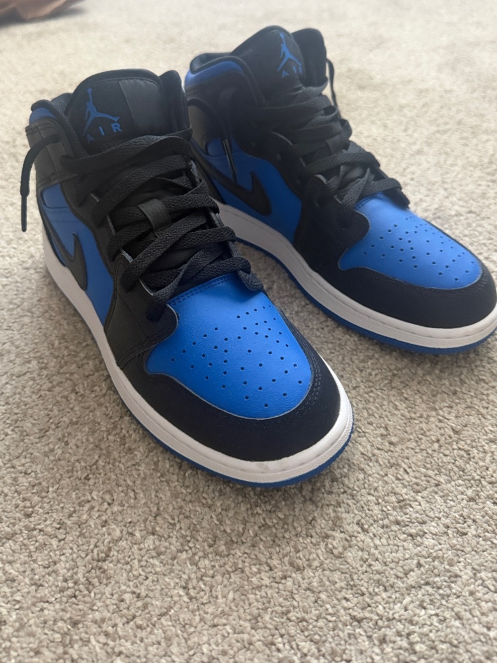 Jordan Boy’s Sneakers in Black and Blue